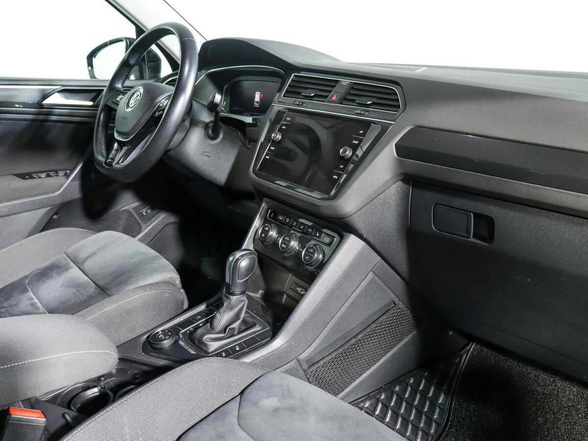 Volkswagen Tiguan, 2020 Фото №6