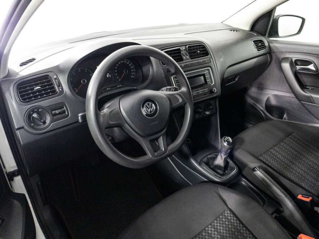 Volkswagen Polo, 2016 Фото №11