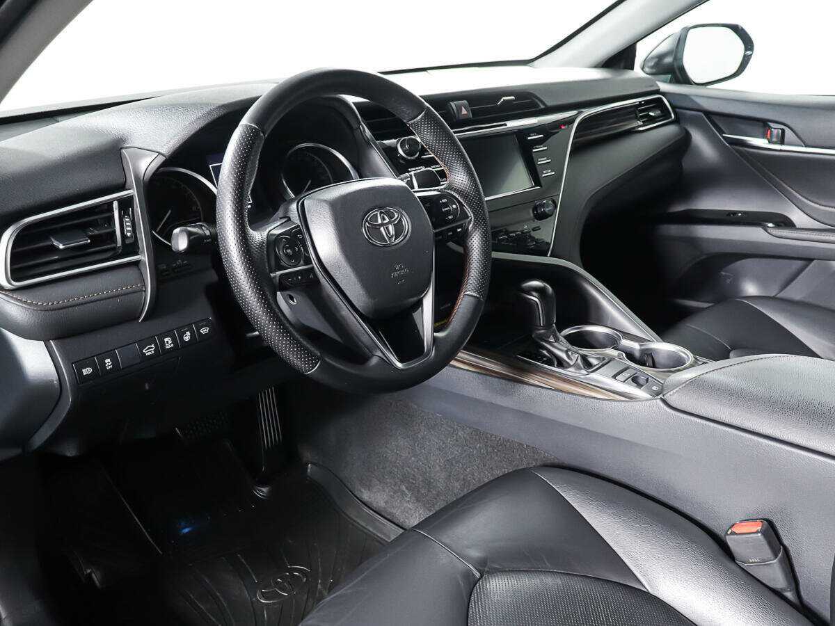 Toyota Camry, 2019 Фото №12