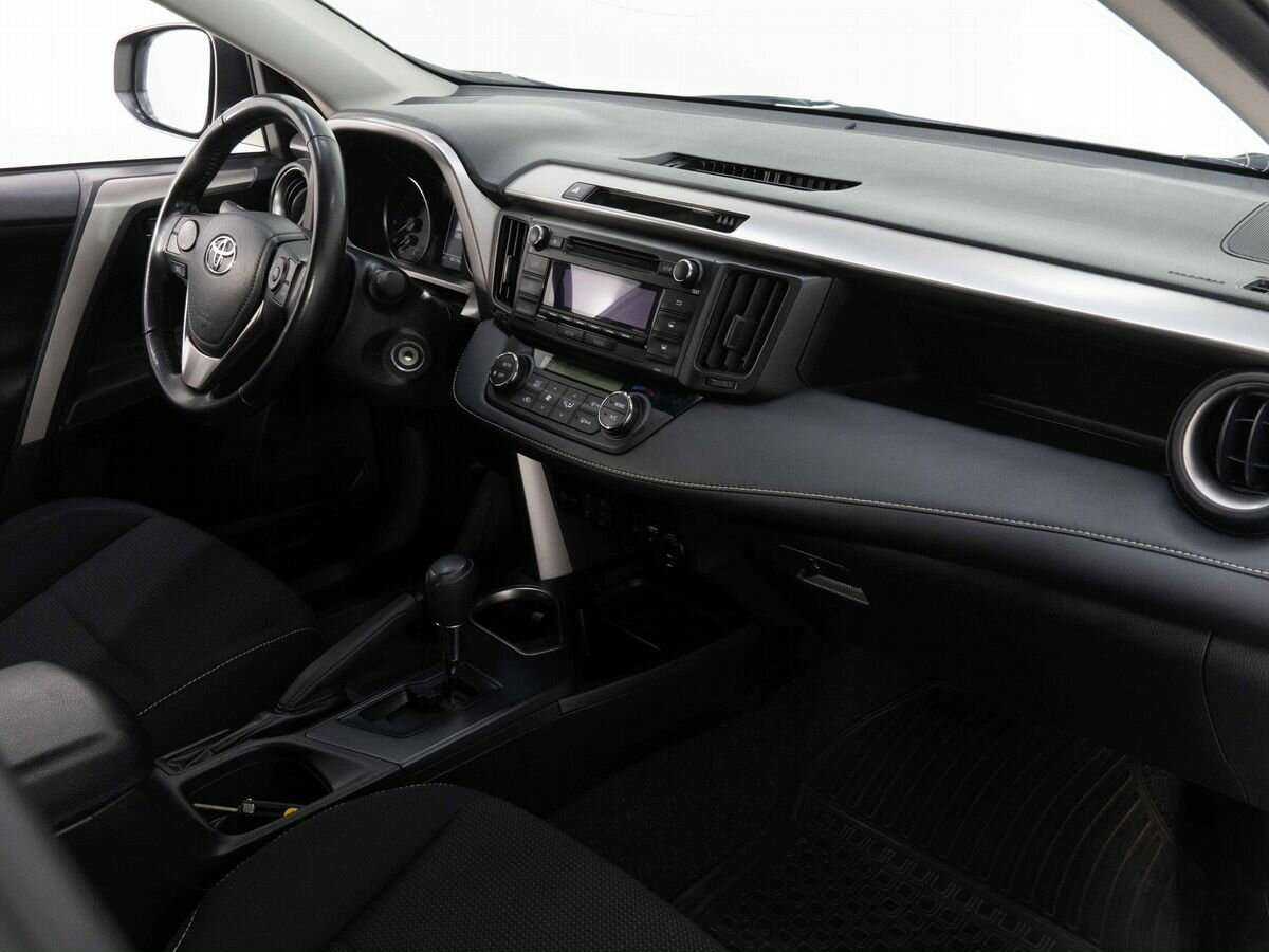 Toyota RAV4, 2018 Фото №7