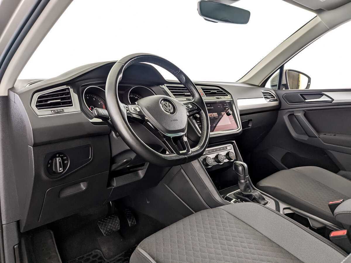 Volkswagen Tiguan, 2019 Фото №14