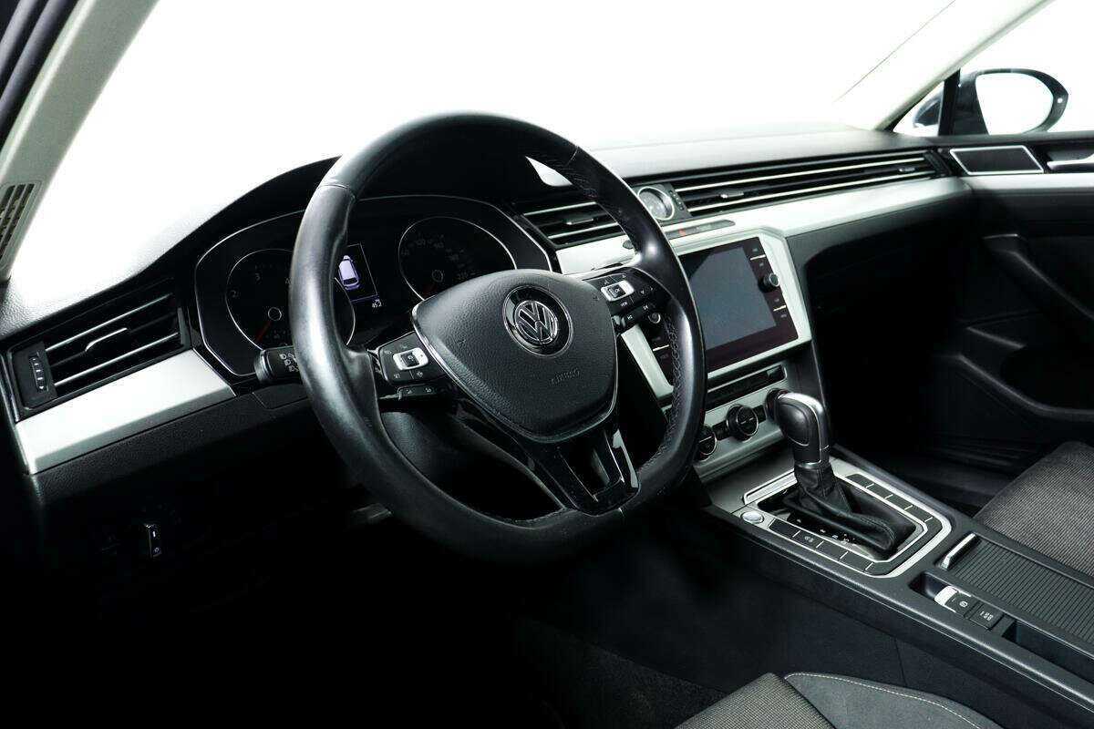 Volkswagen Passat, 2019 Фото №13