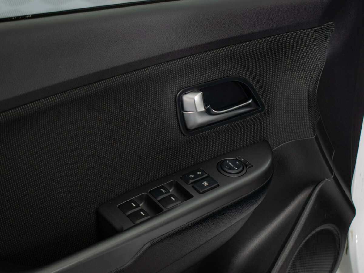 Kia Rio III Рестайлинг, 2016 Фото №15