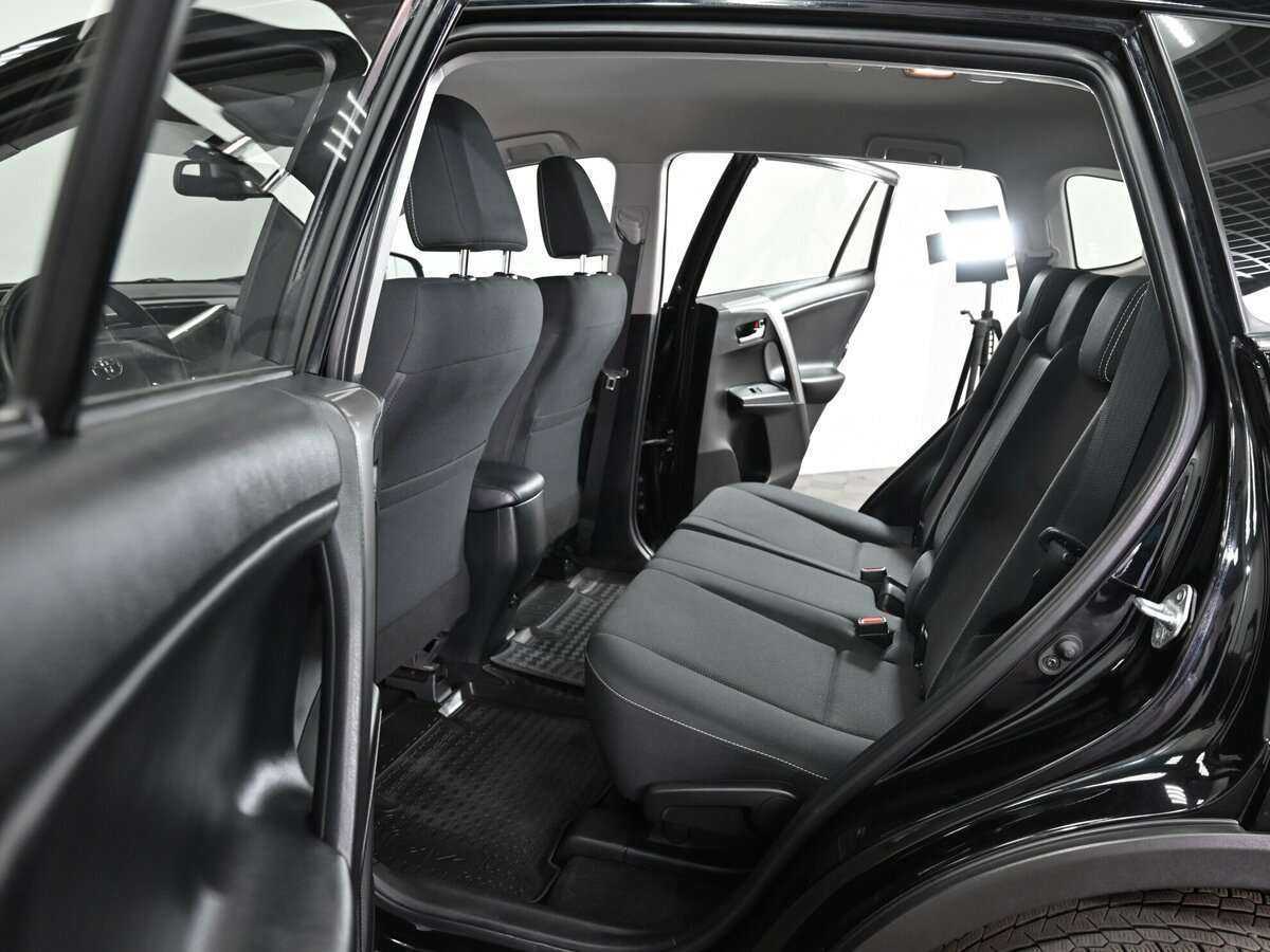 Toyota RAV4, 2018 Фото №6