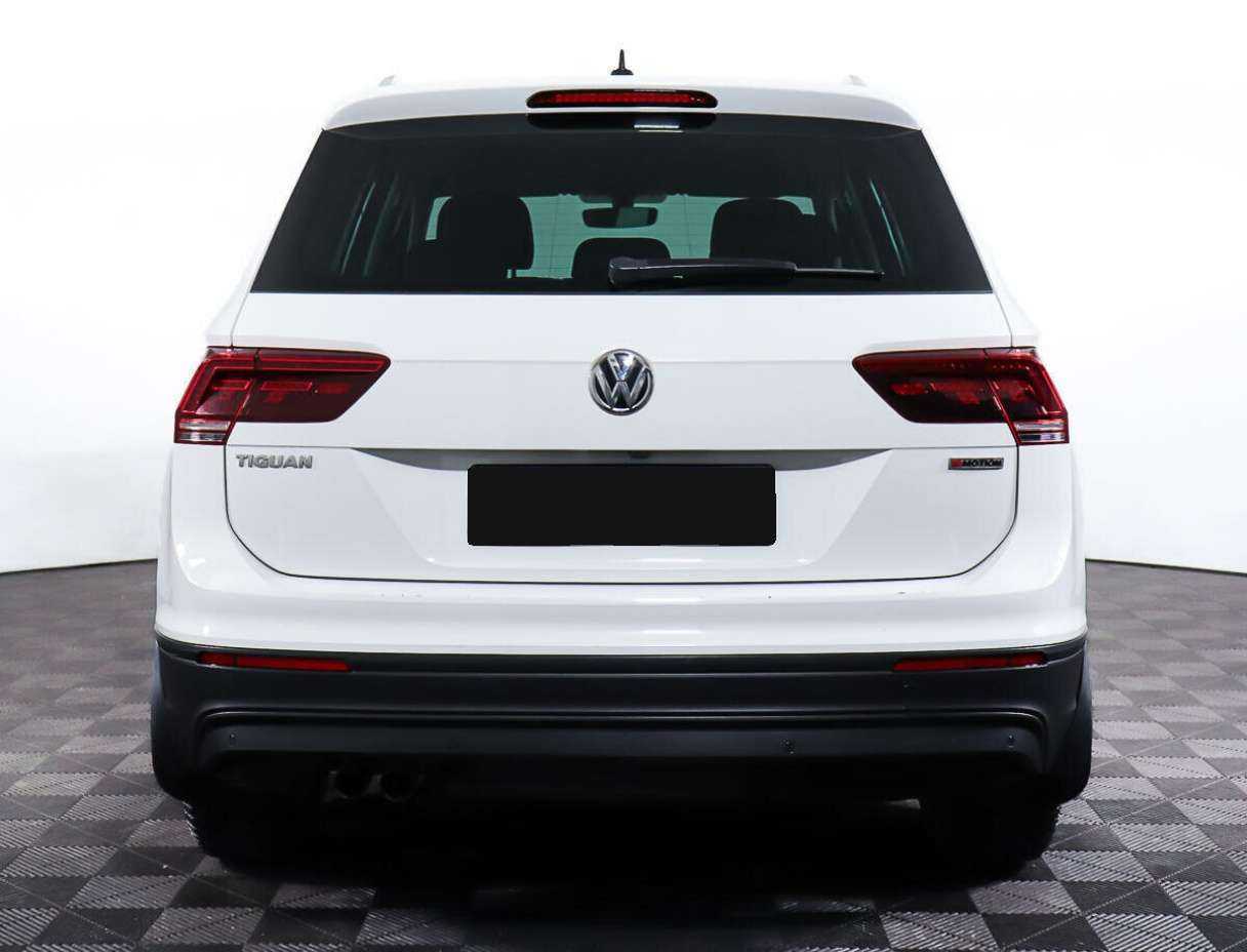 Volkswagen Tiguan, 2018 Фото №6