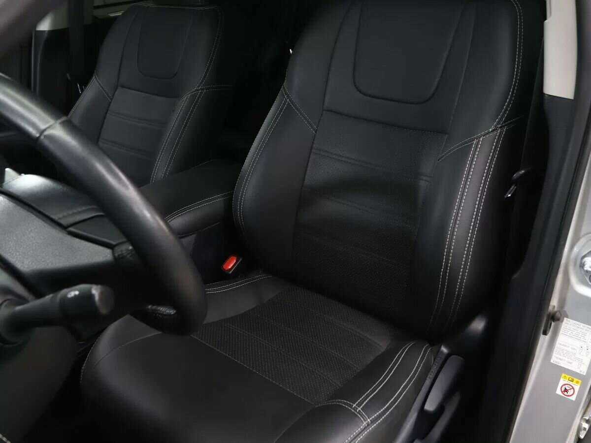 Toyota RAV4, 2019 Фото №12