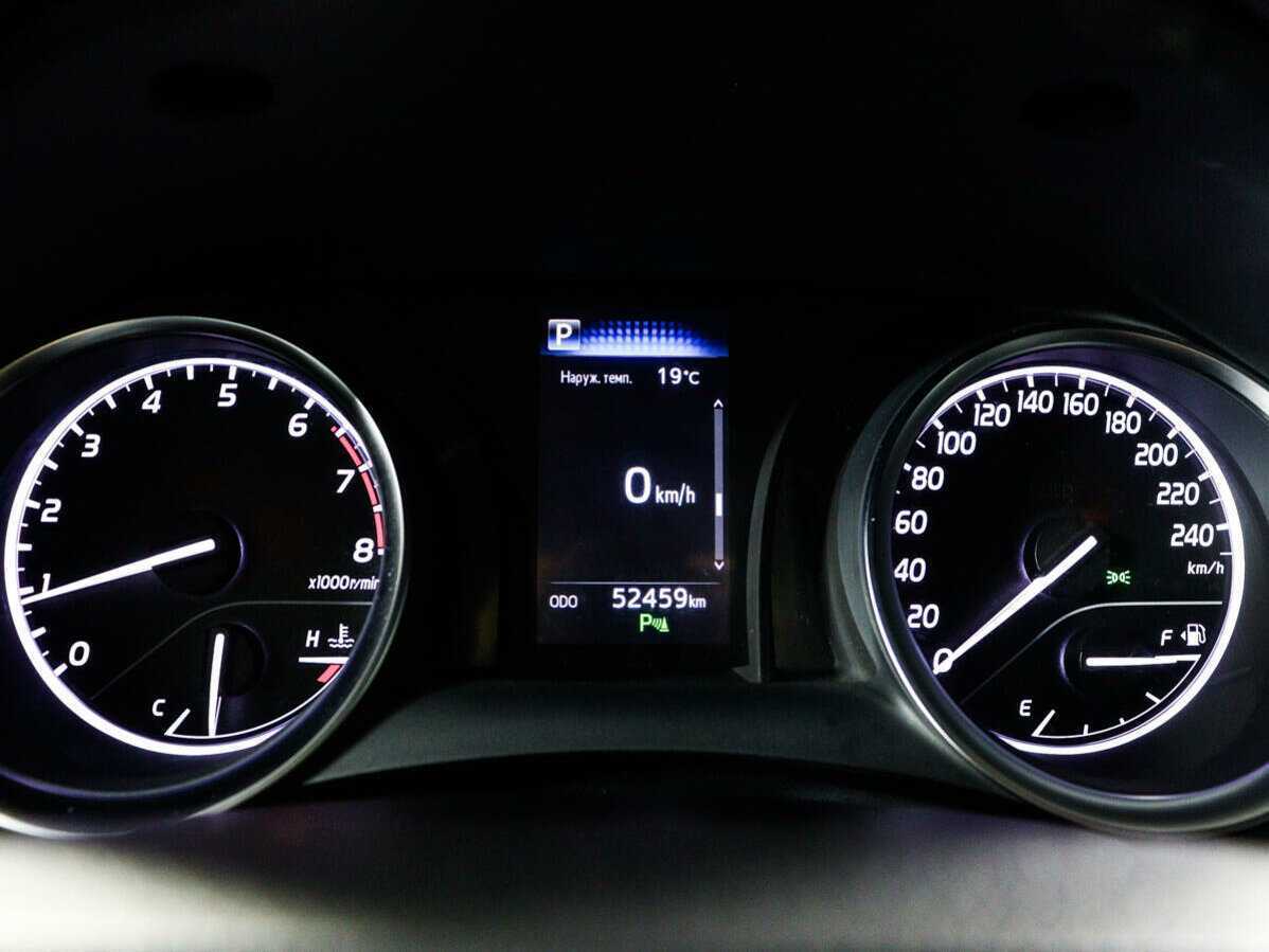 Toyota Camry, 2019 Фото №11