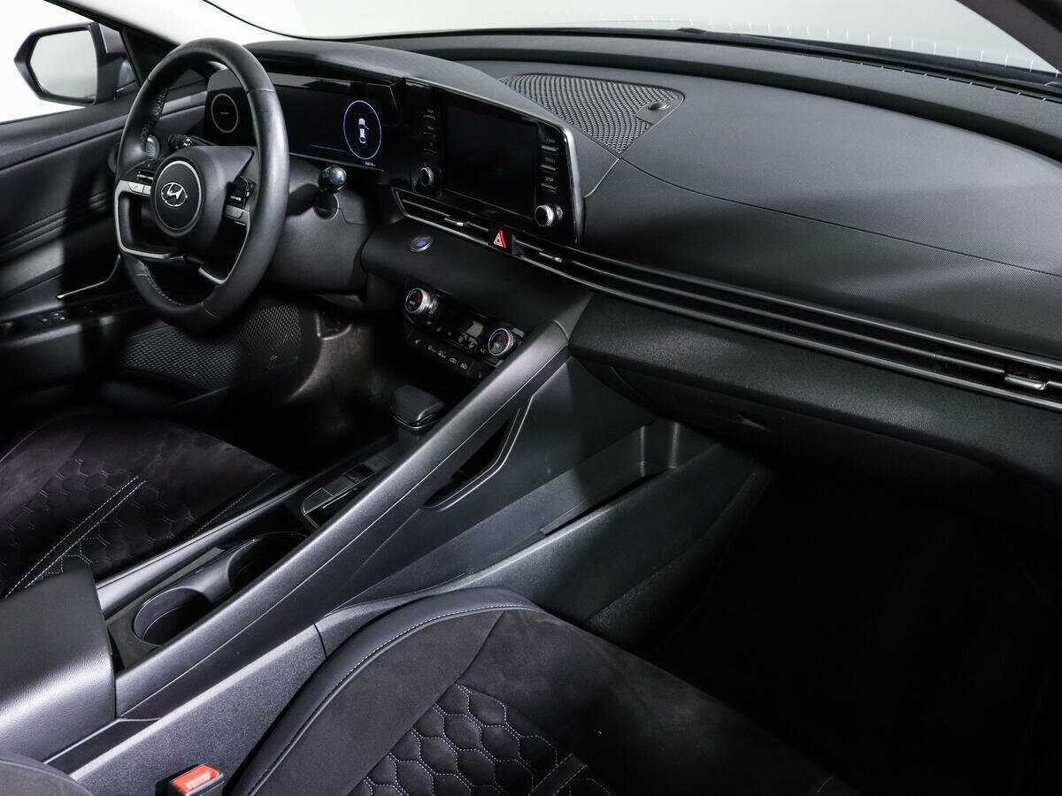 Hyundai Elantra, 2022 Фото №10