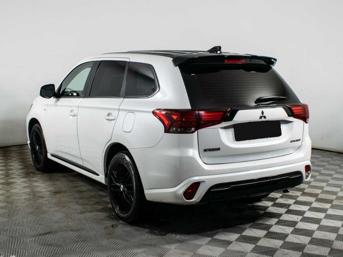 Mitsubishi Outlander, 2022 Фото №6