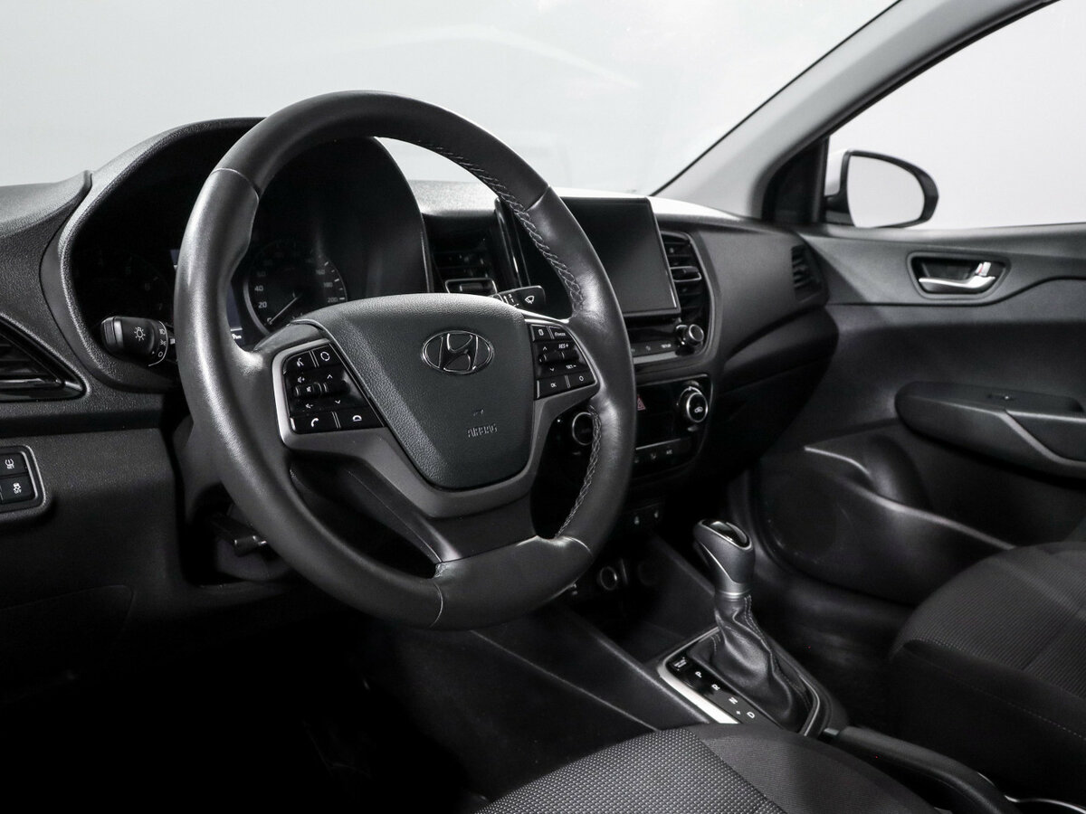 Hyundai Solaris II Рестайлинг, 2021 Фото №13