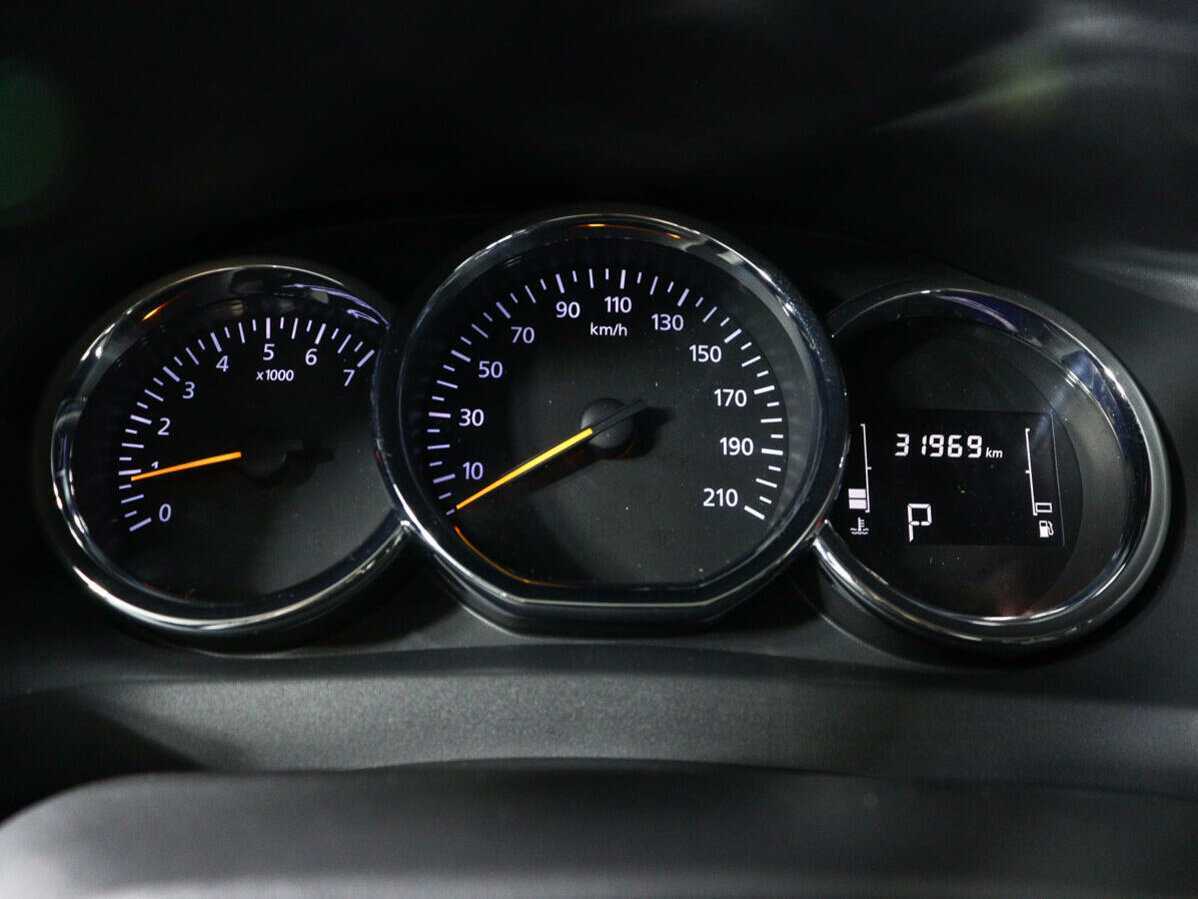 Renault Logan, 2022 Фото №9