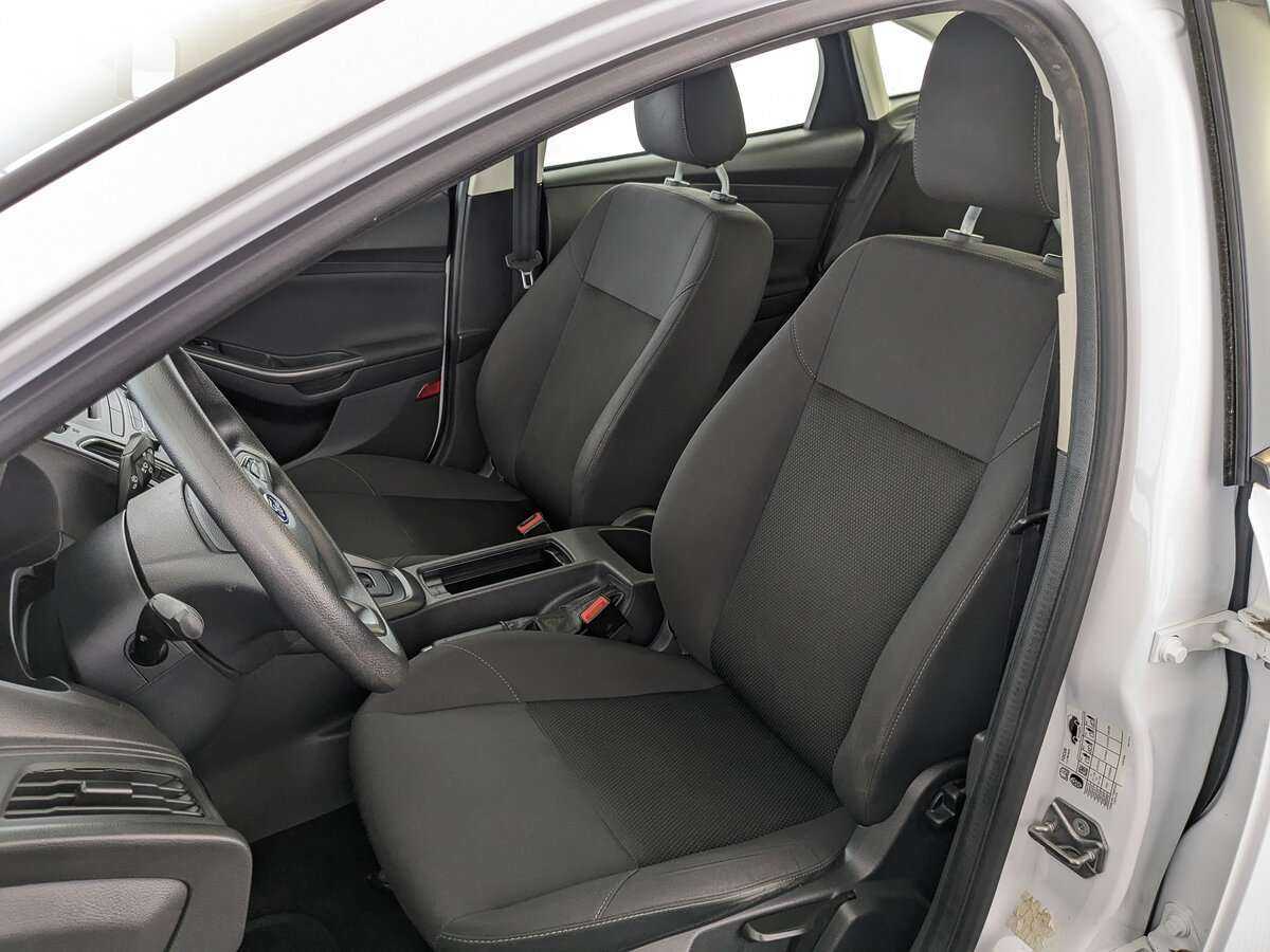 Ford Focus, 2018 Фото №16