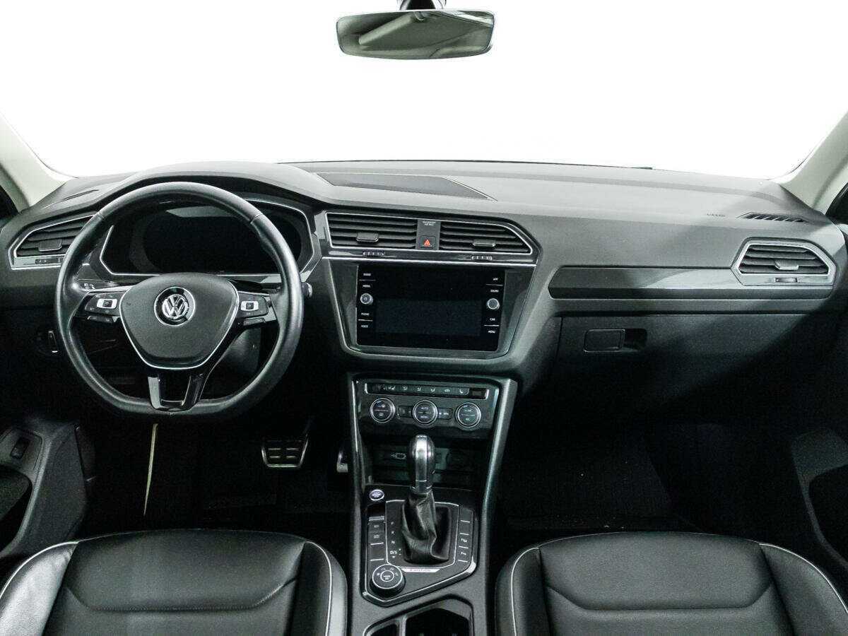 Volkswagen Tiguan, 2018 Фото №13