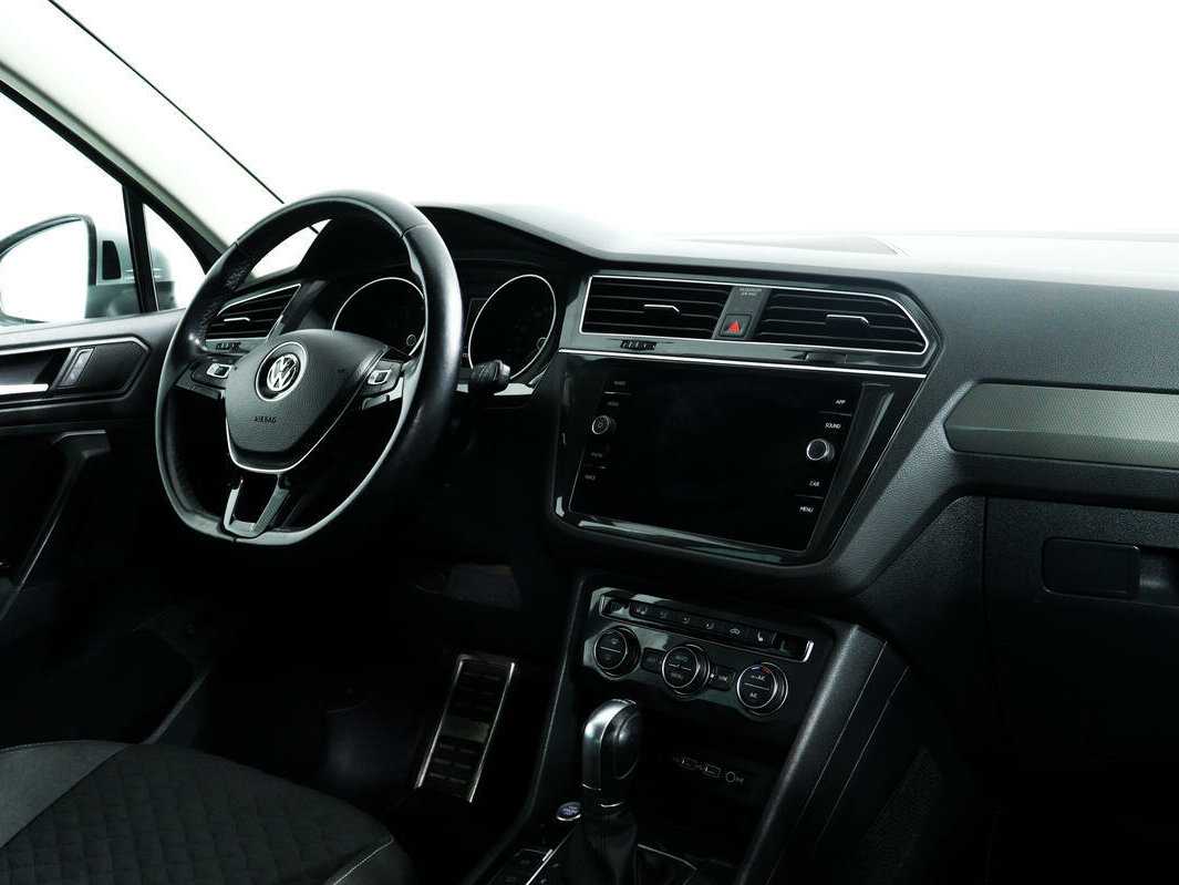 Volkswagen Tiguan, 2018 Фото №9