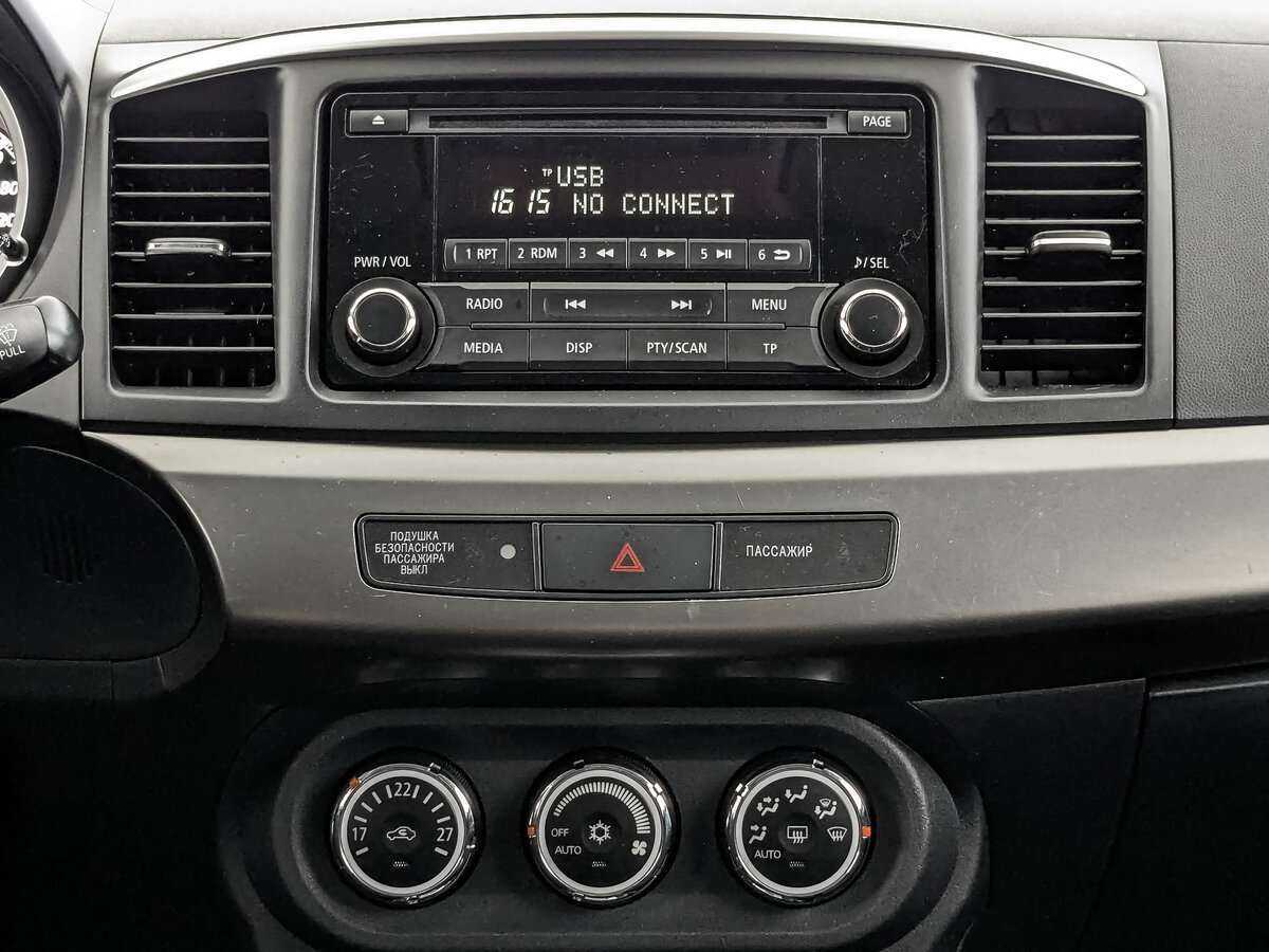 Mitsubishi Lancer, 2015 Фото №12