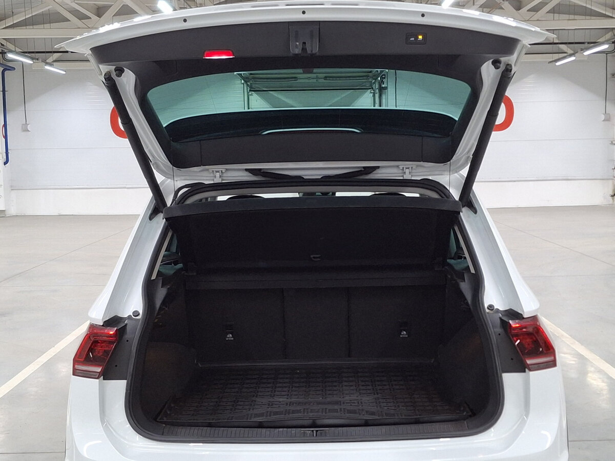 Volkswagen Tiguan II, 2020 Фото №10
