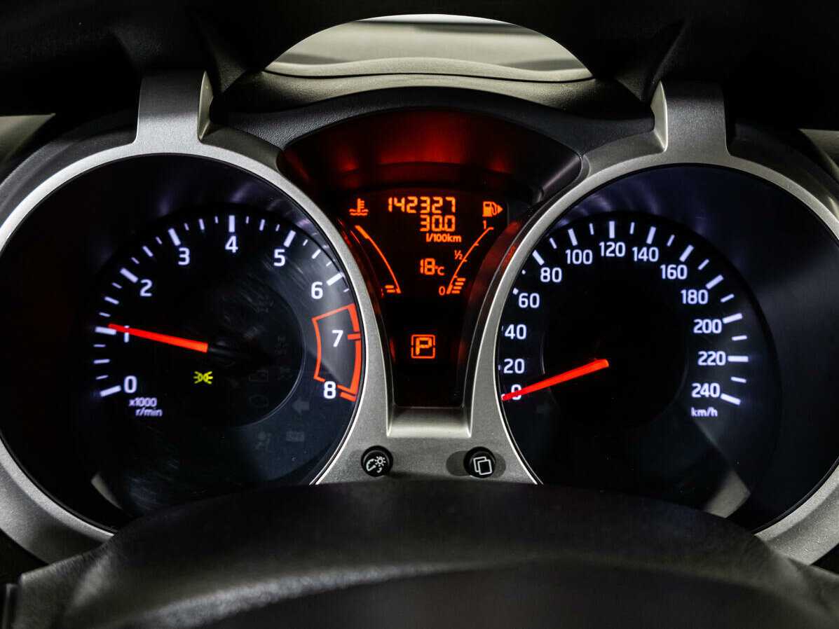 Nissan Juke, 2012 Фото №11
