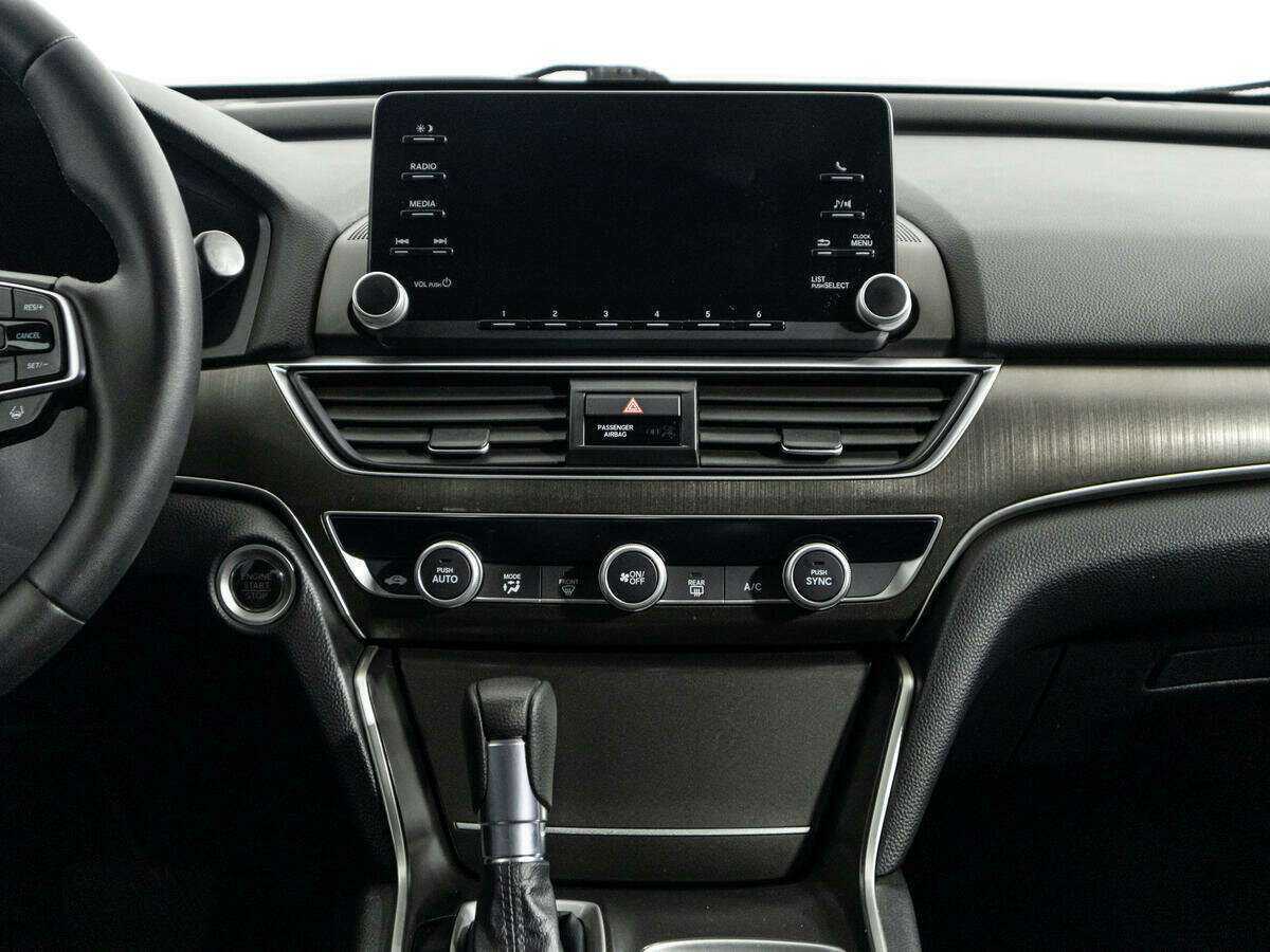 Honda Accord, 2018 Фото №14