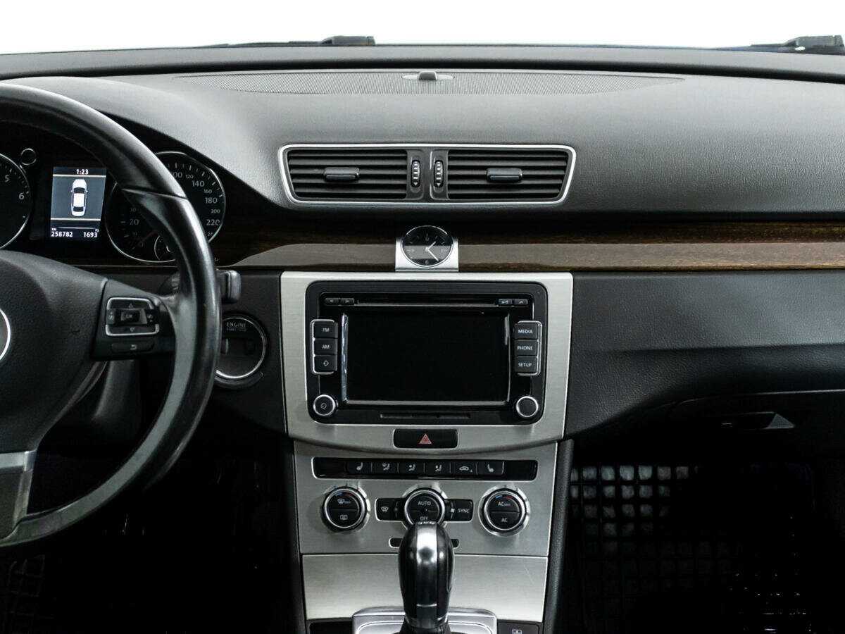 Volkswagen Passat, 2012 Фото №14