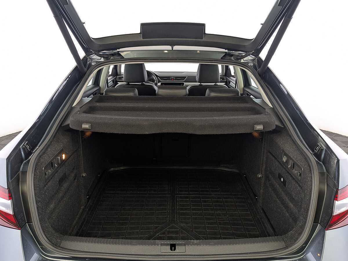 Skoda Superb, 2018 Фото №10