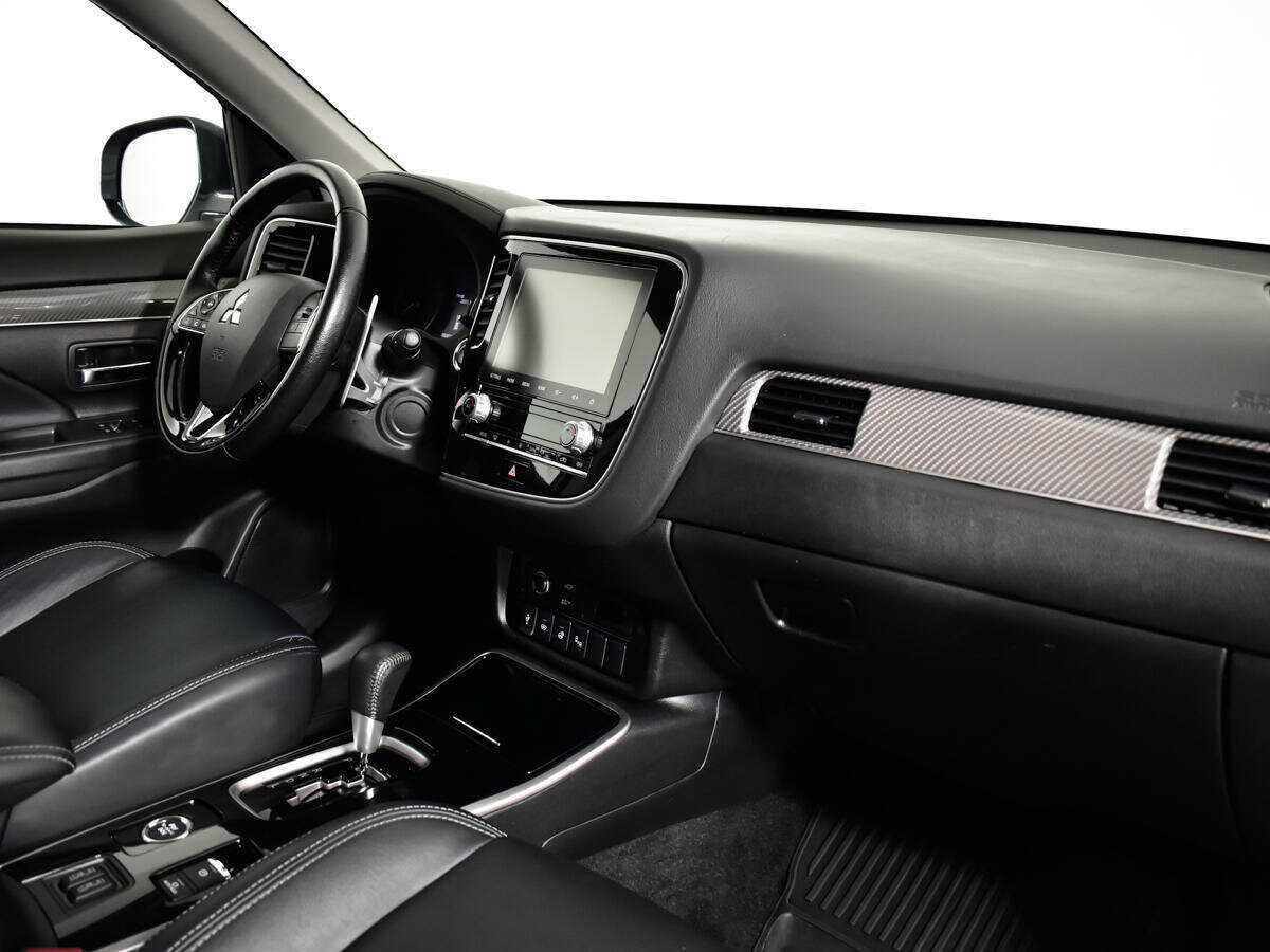 Mitsubishi Outlander, 2021 Фото №9
