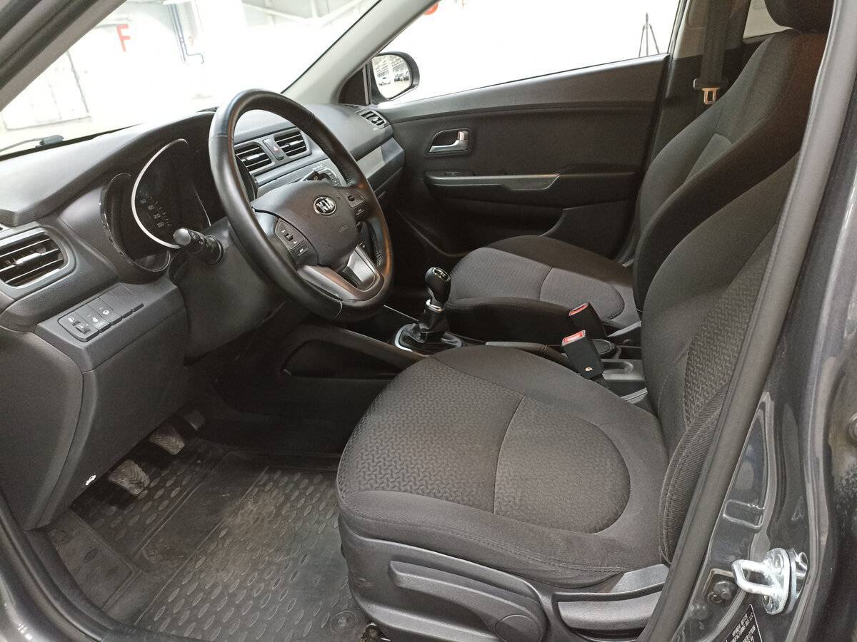 Kia Rio 5-speed, 2013 Фото №16