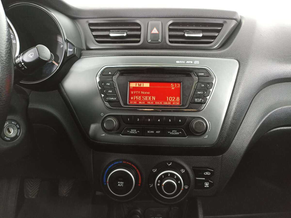 Kia Rio 5-speed, 2014 Фото №15