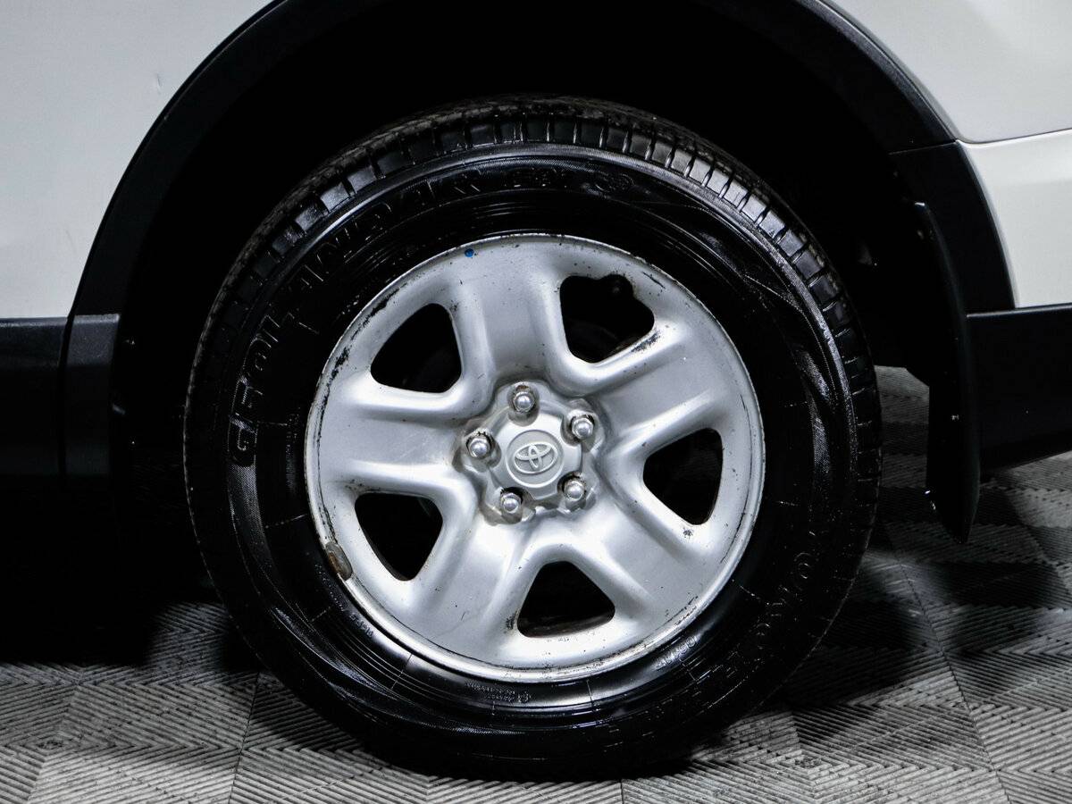 Toyota RAV4 IV (XA40) Рестайлинг, 2017 Фото №15