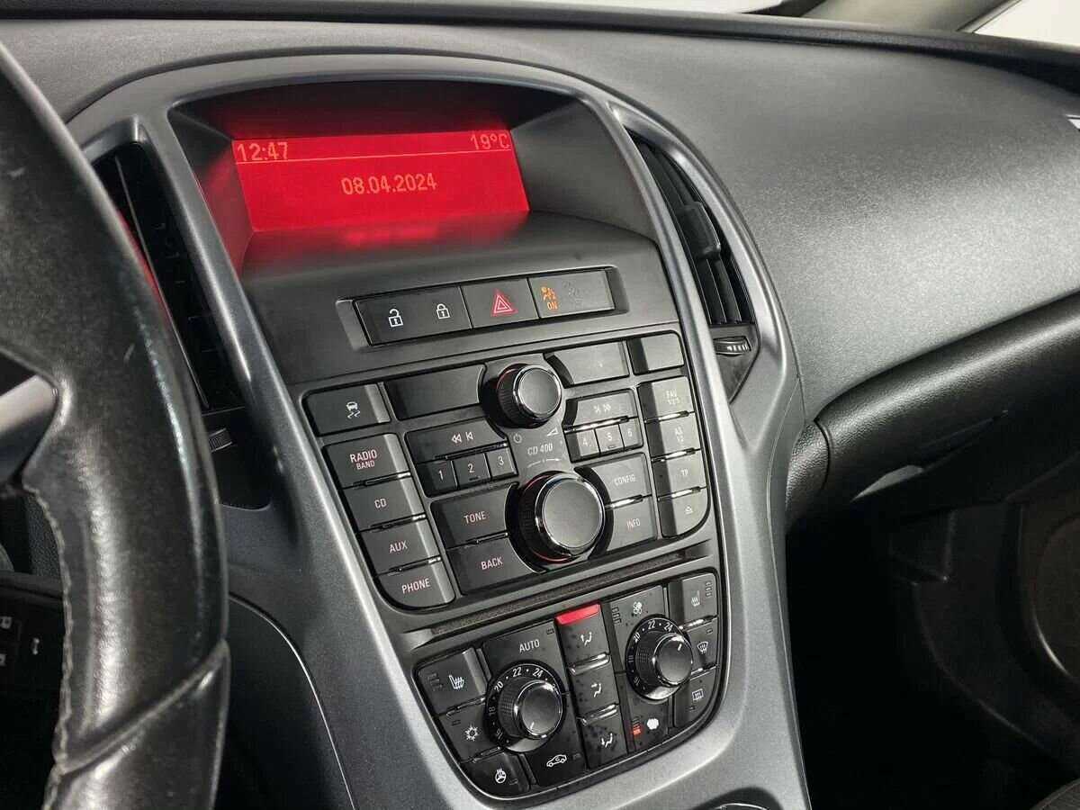 Opel Astra GTC, 2013 Фото №15