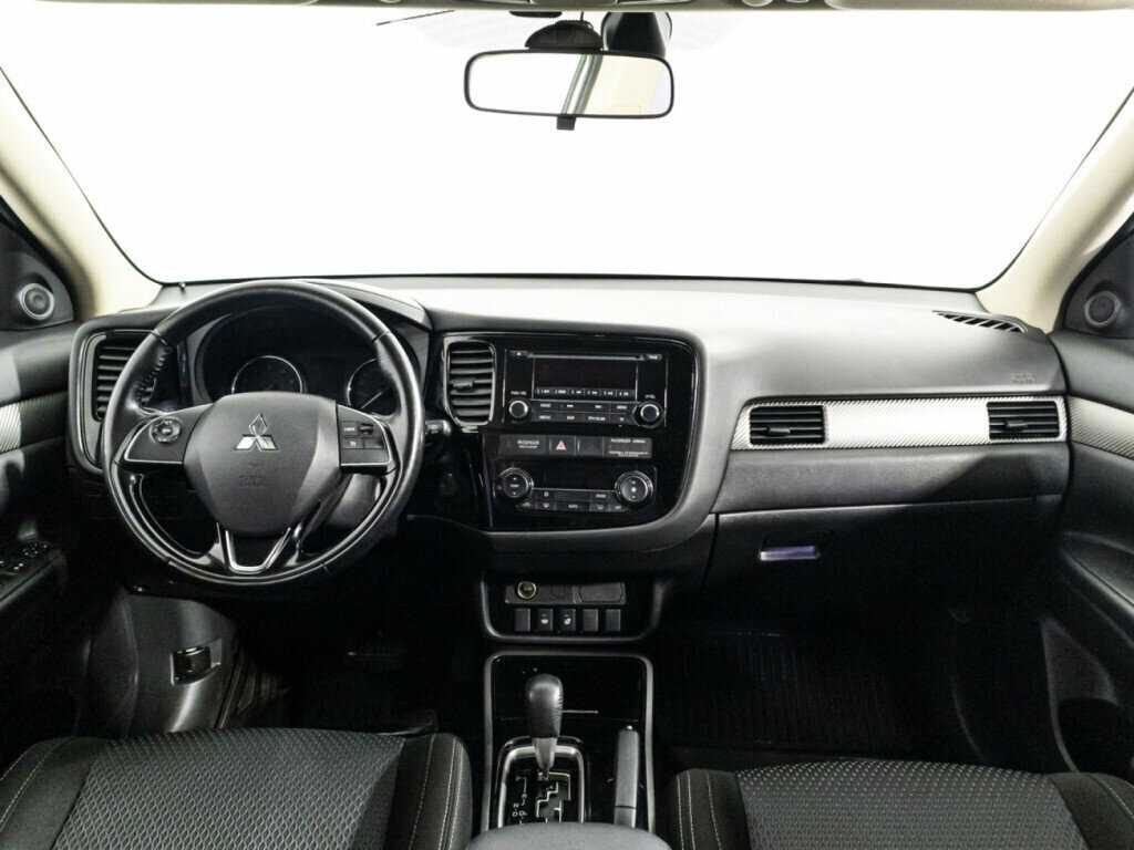 Mitsubishi Outlander, 2018 Фото №13
