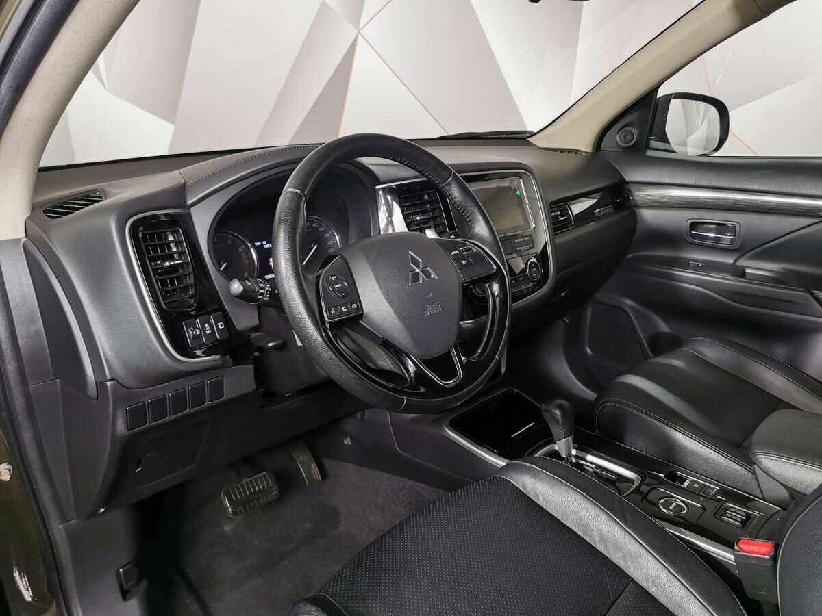 Mitsubishi Outlander, 2018 Фото №14