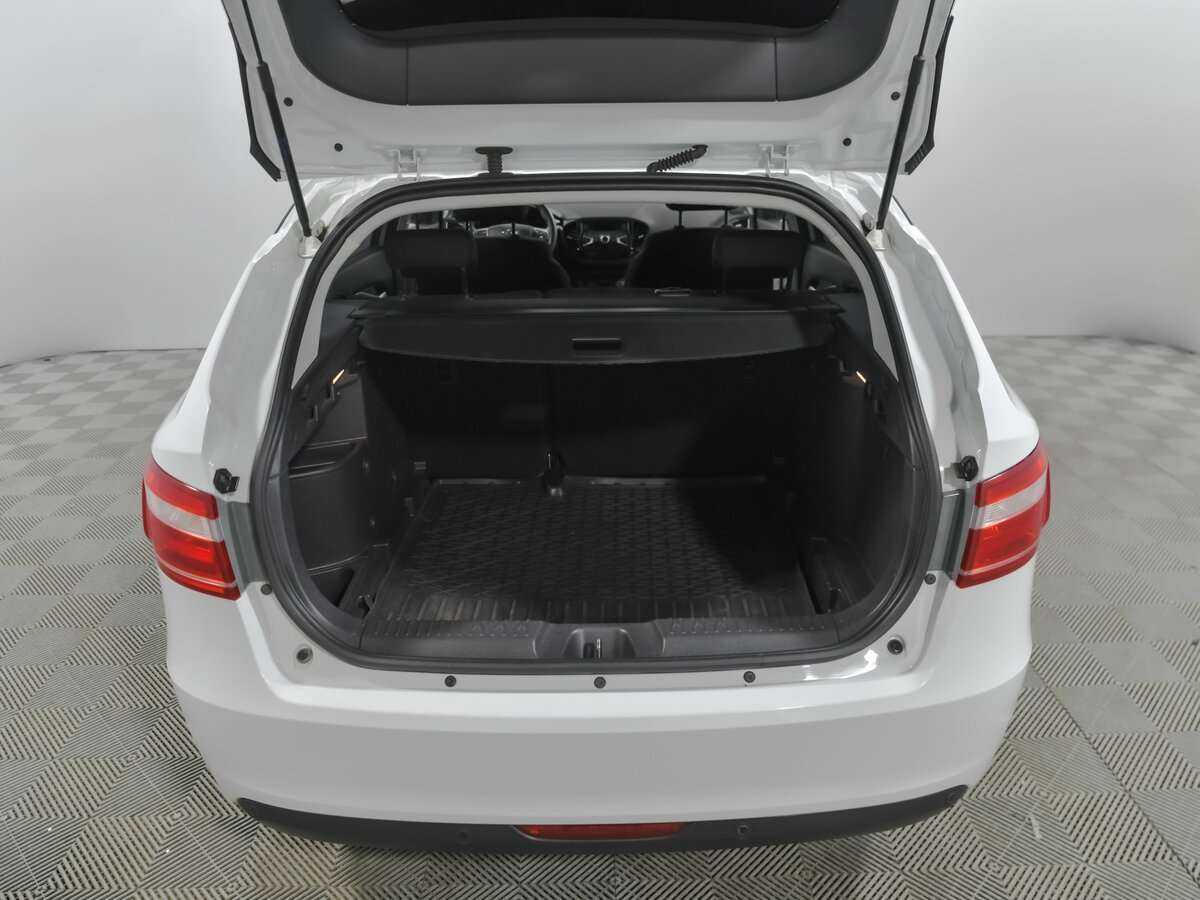 Lada (ВАЗ) Vesta SW, 2020 Фото №14