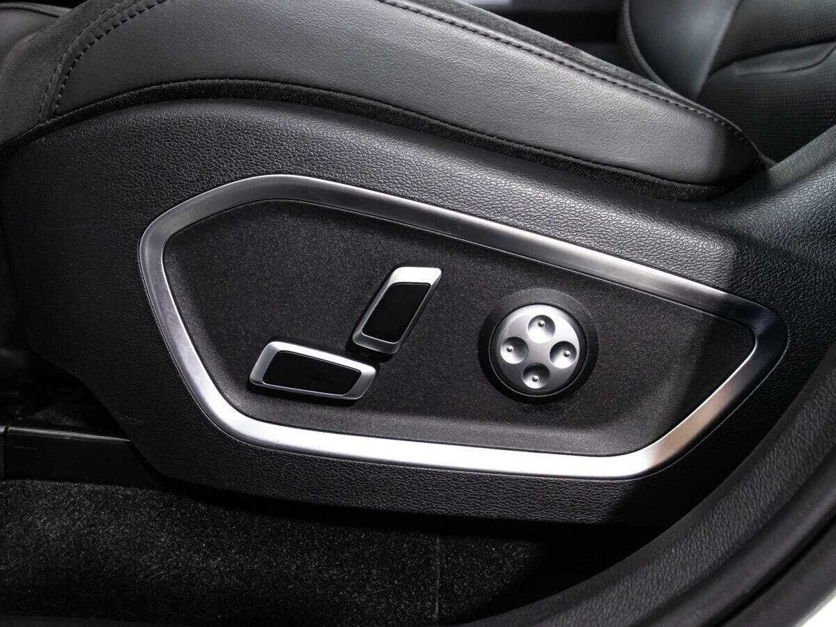 Geely Tugella, 2022 Фото №15