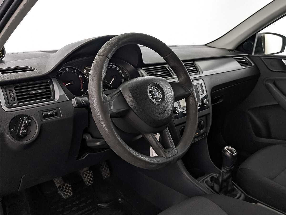 Skoda Rapid, 2017 Фото №15