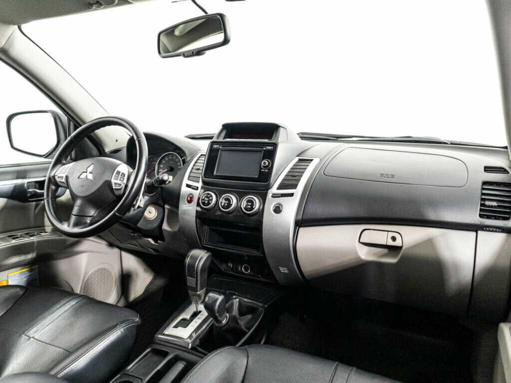 Mitsubishi Pajero Sport, 2014 Фото №9