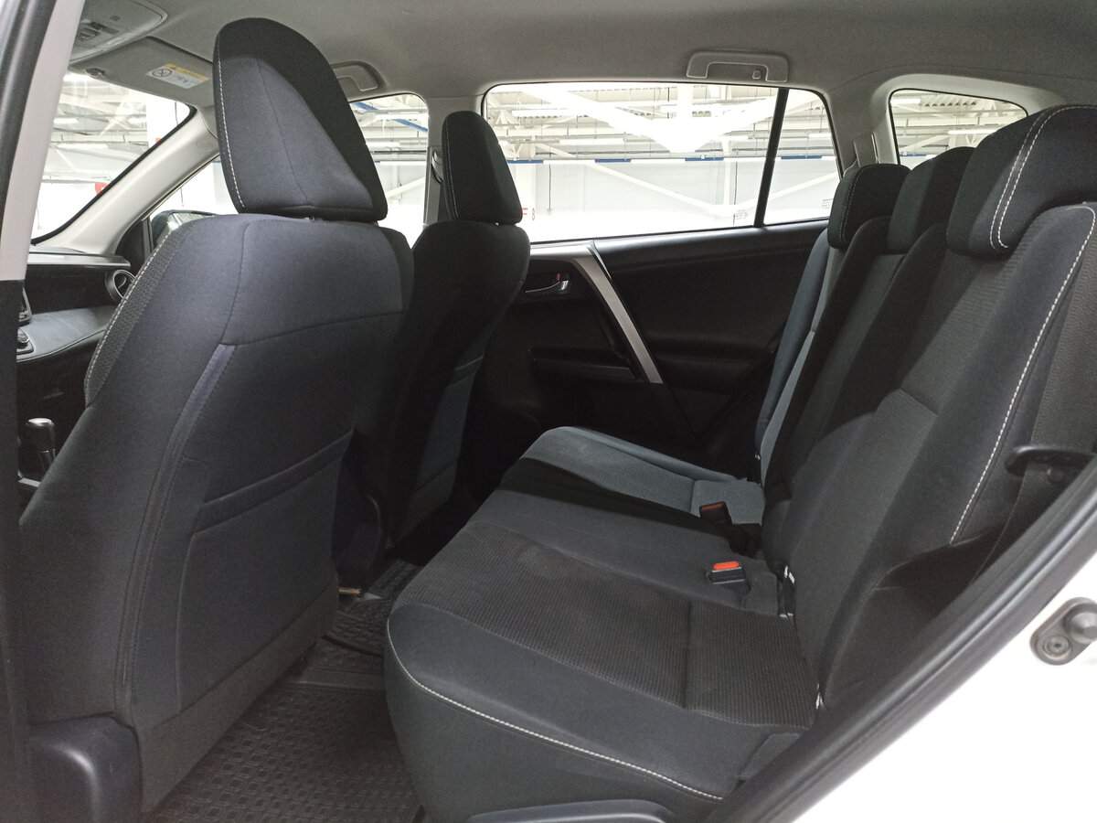 Toyota RAV4, 2017 Фото №12