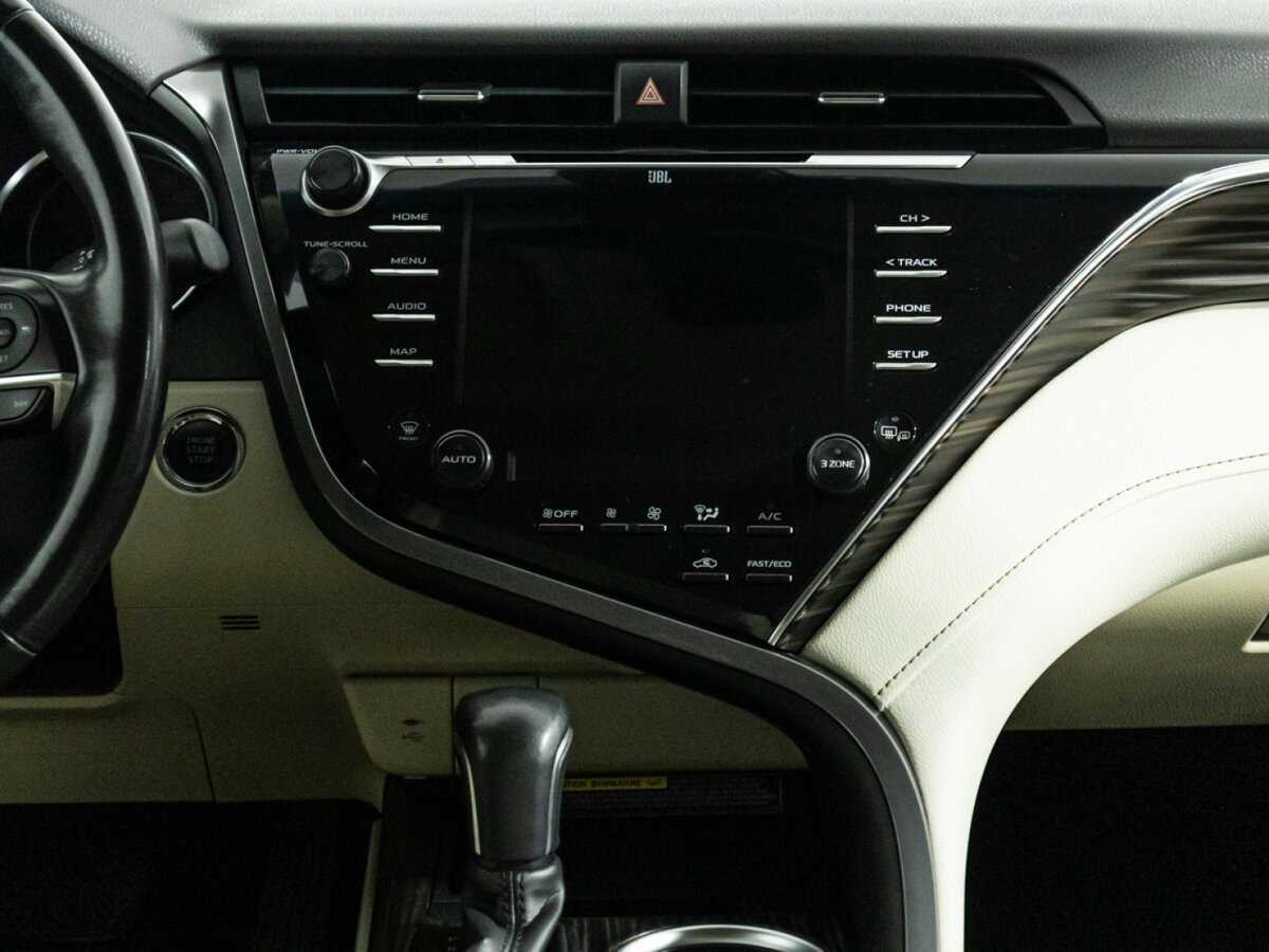Toyota Camry, 2018 Фото №14