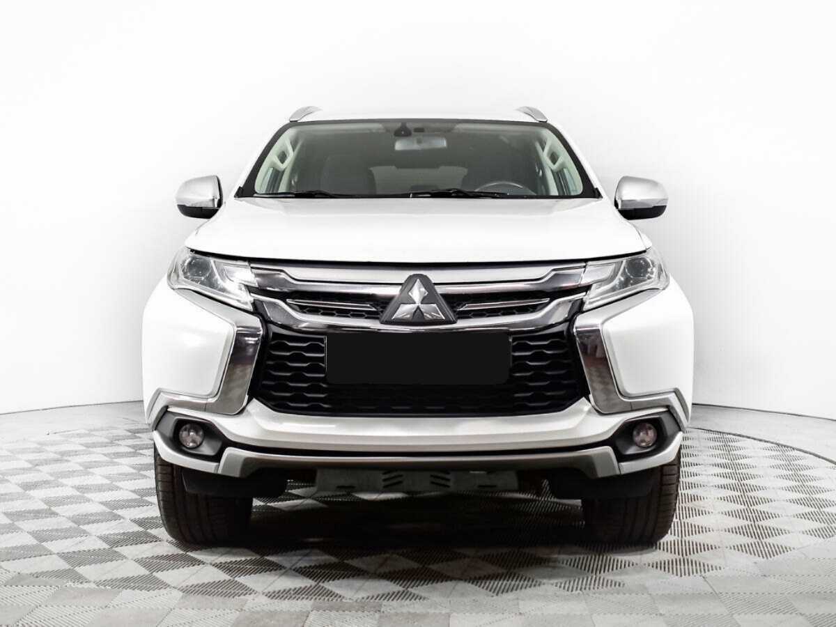 Mitsubishi Pajero Sport, 2017 Фото №2
