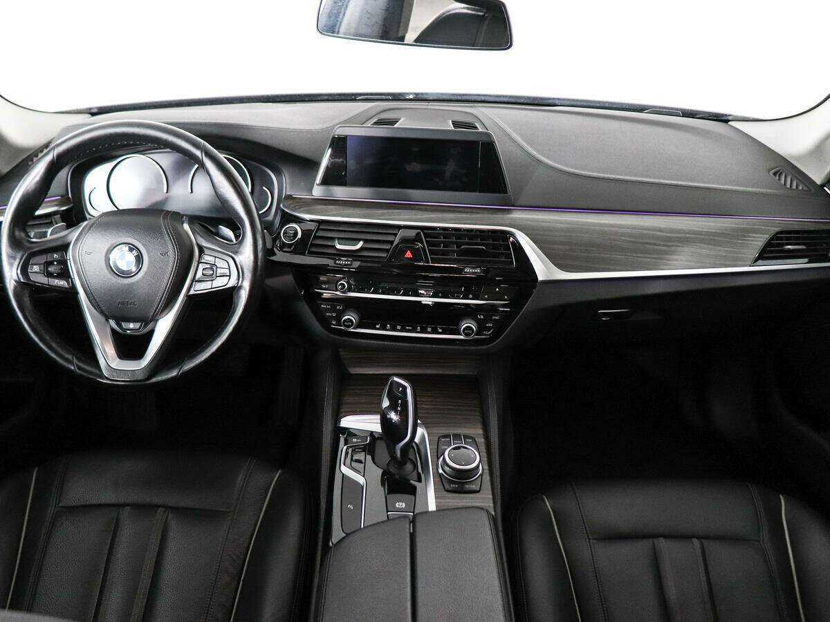 BMW 5 серии 520d xDrive, 2018 Фото №7