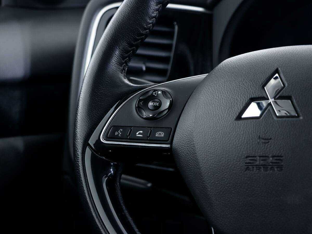 Mitsubishi Outlander, 2021 Фото №16