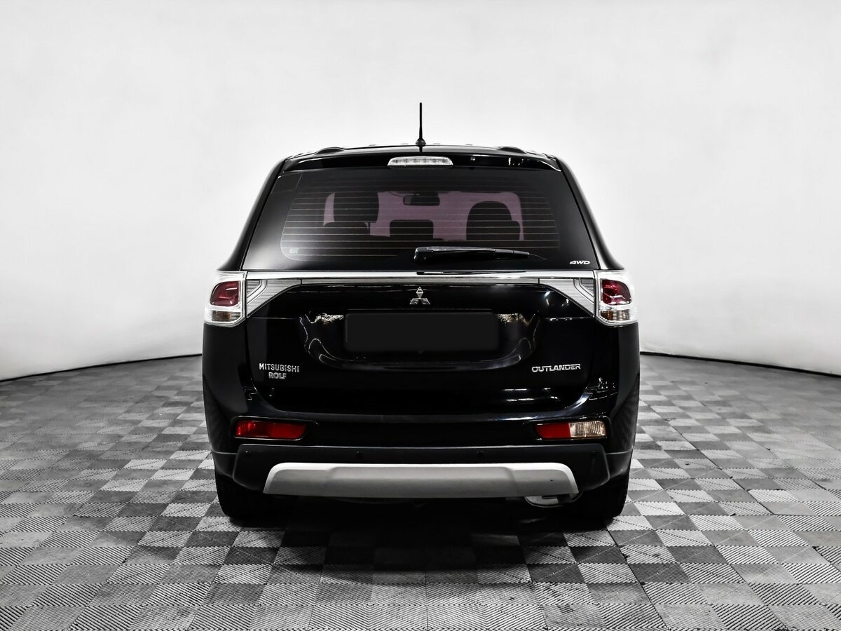 Mitsubishi Outlander III Рестайлинг, 2014 Фото №5