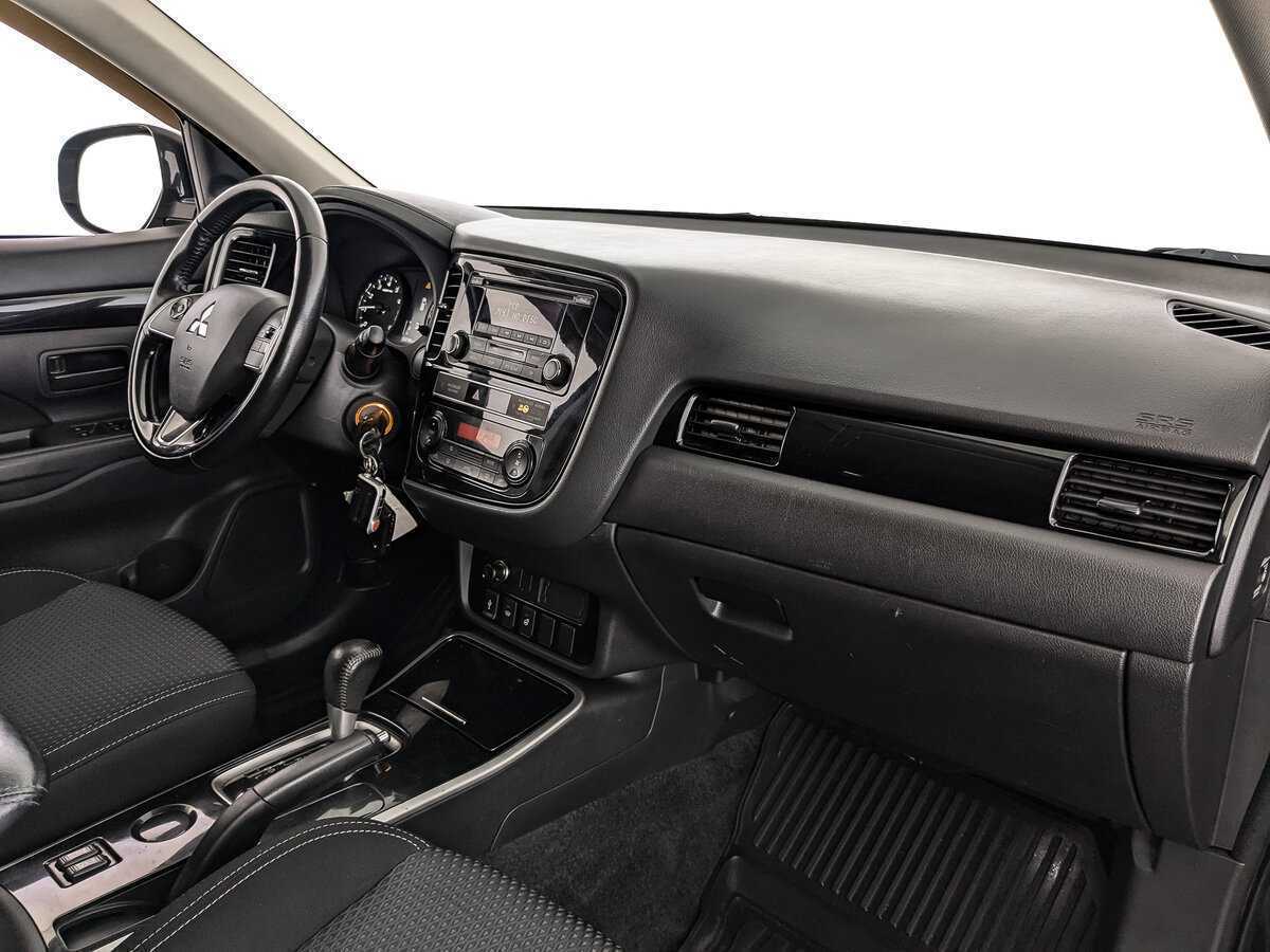 Mitsubishi Outlander, 2018 Фото №9