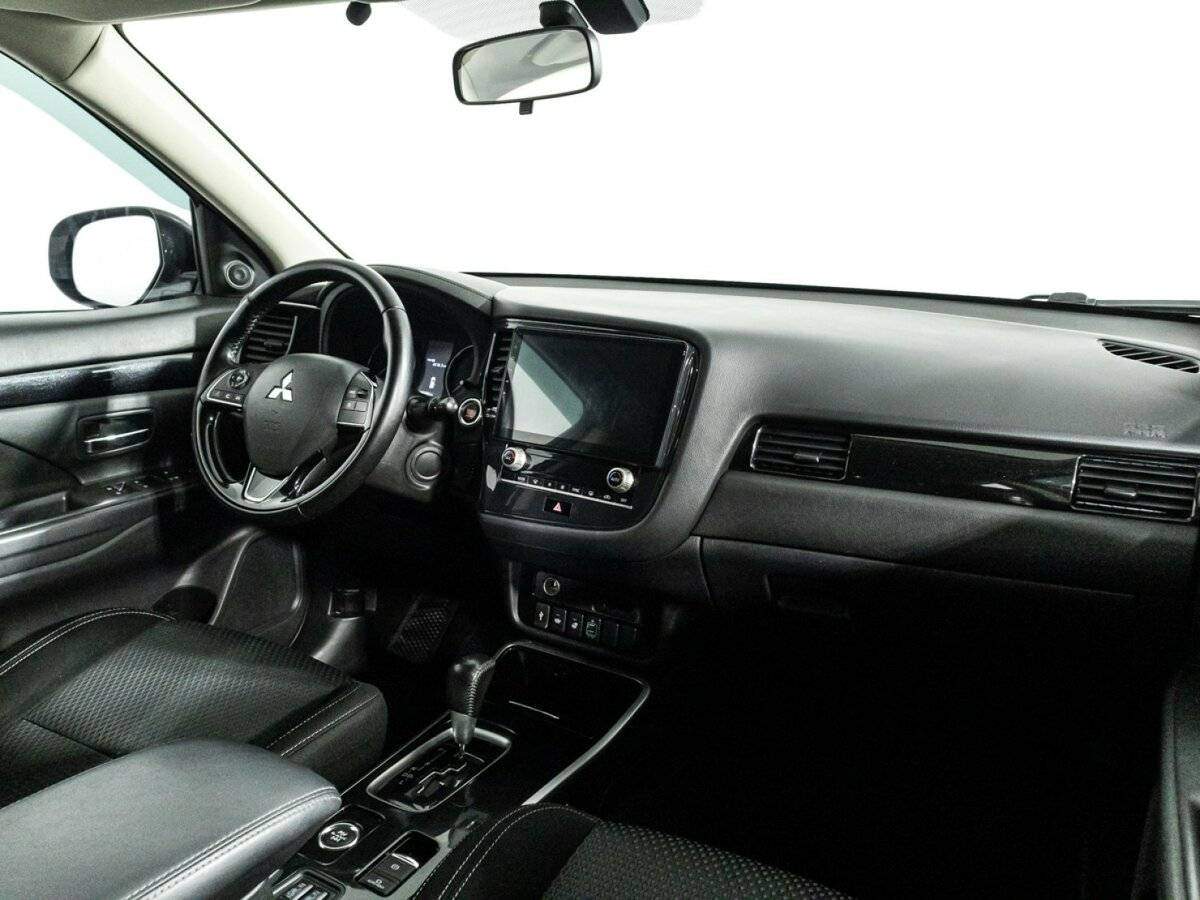 Mitsubishi Outlander, 2020 Фото №7
