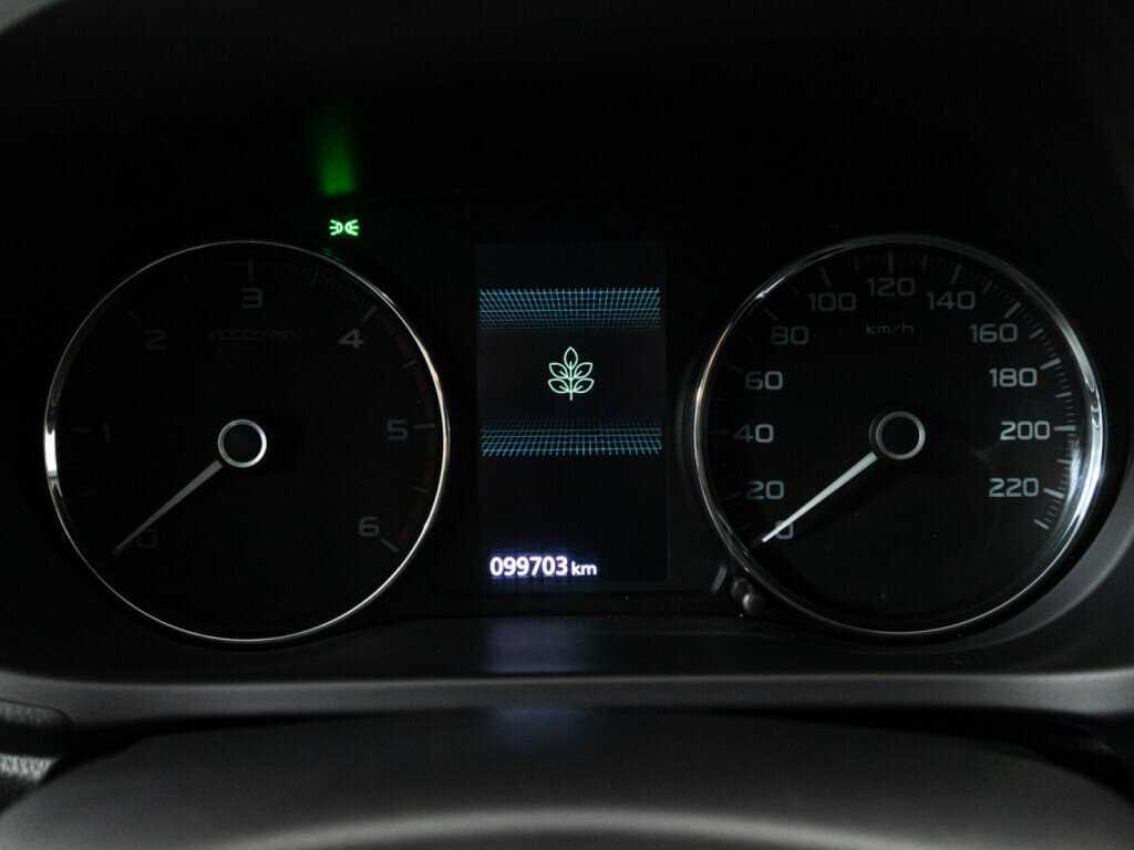 Mitsubishi Pajero Sport, 2018 Фото №12