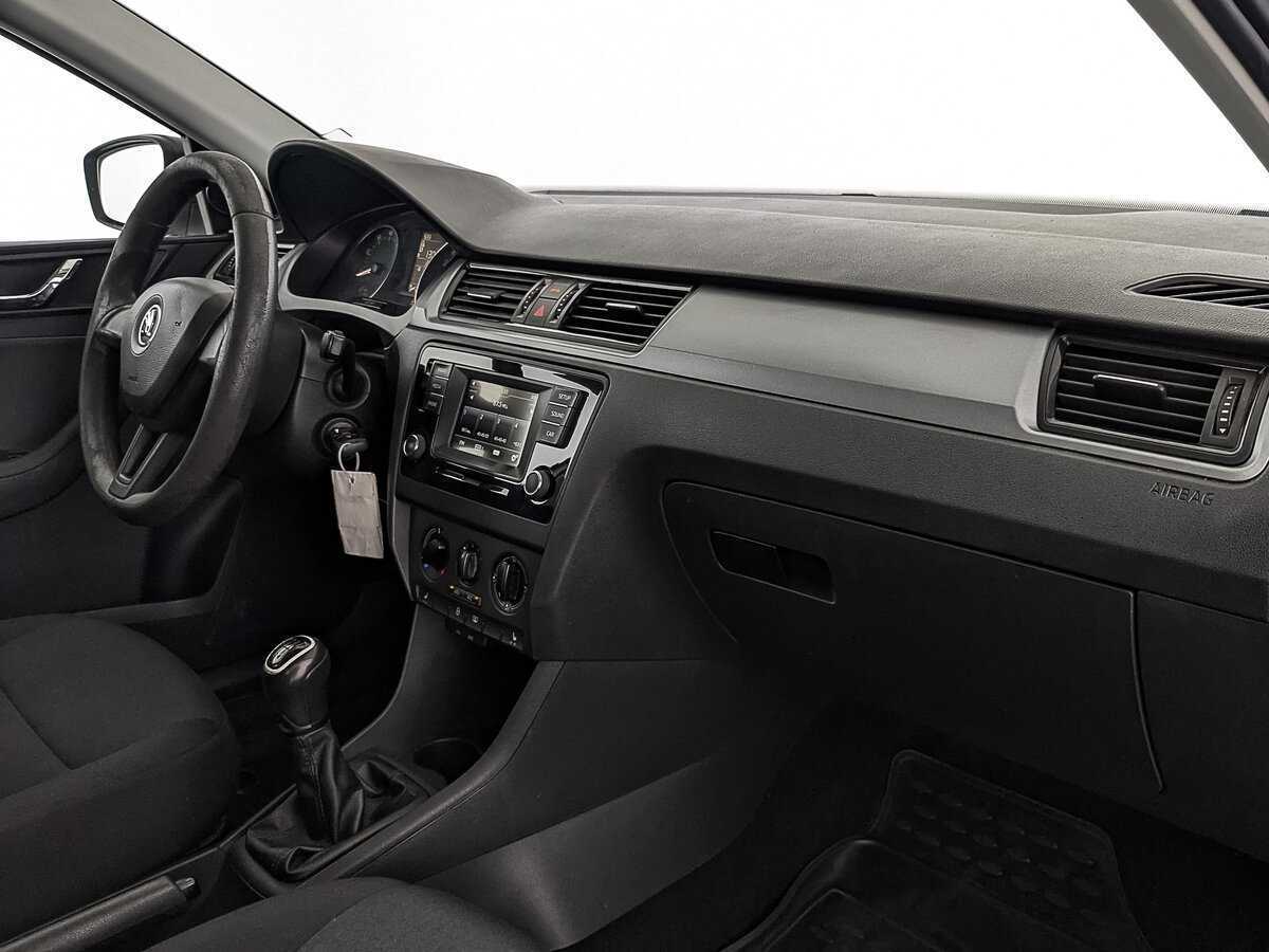 Skoda Rapid, 2017 Фото №12