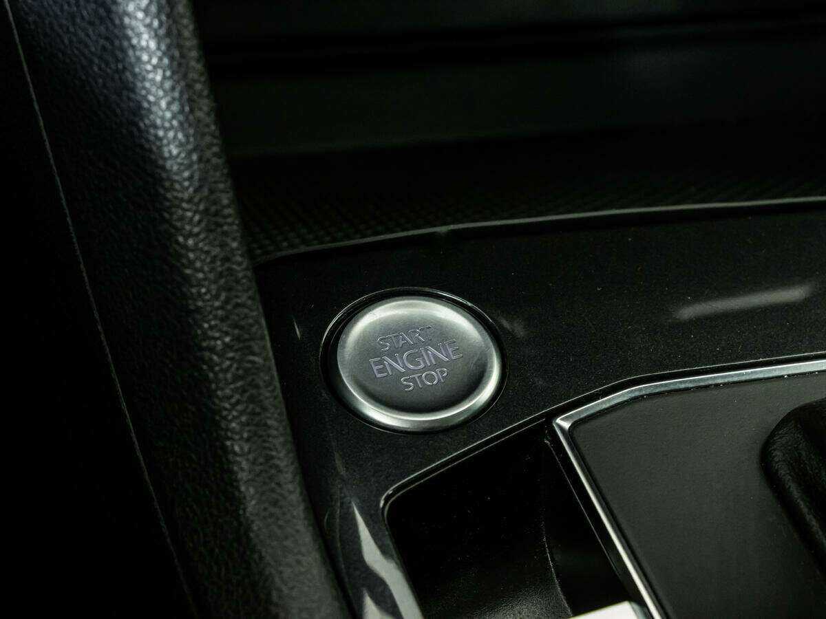 Volkswagen Tiguan, 2020 Фото №17