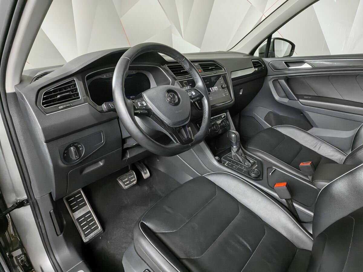 Volkswagen Tiguan, 2018 Фото №12