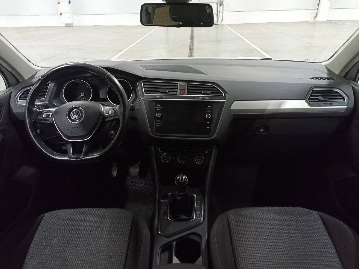Volkswagen Tiguan, 2019 Фото №14