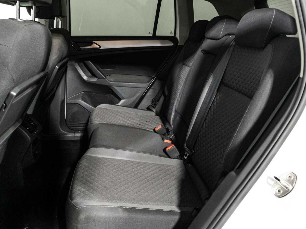 Volkswagen Tiguan, 2018 Фото №10