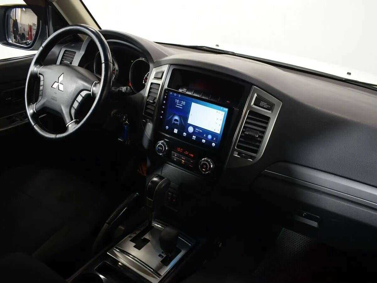 Mitsubishi Pajero, 2015 Фото №10